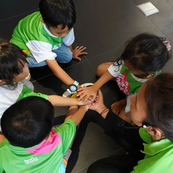 kelas gymnastic eksklusif bagi anak dari sparks sports academy